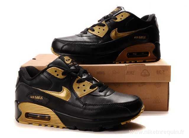 or Nike Air Max 90 (1)